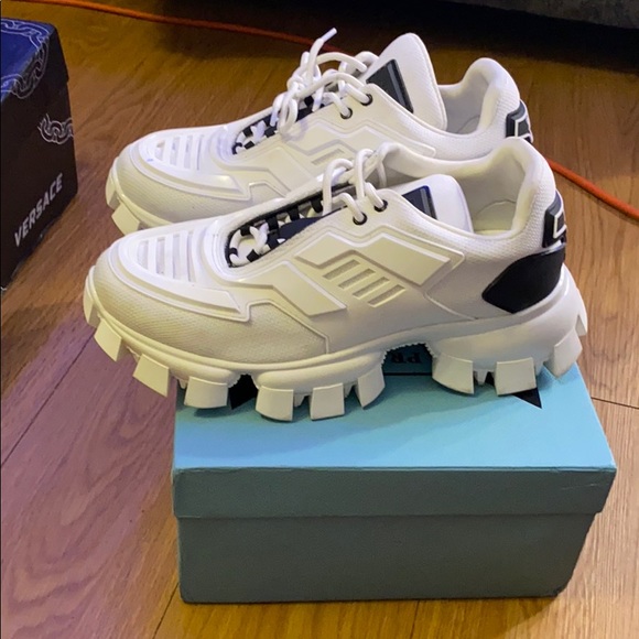 Prada Sneaker - Picture 3 of 4